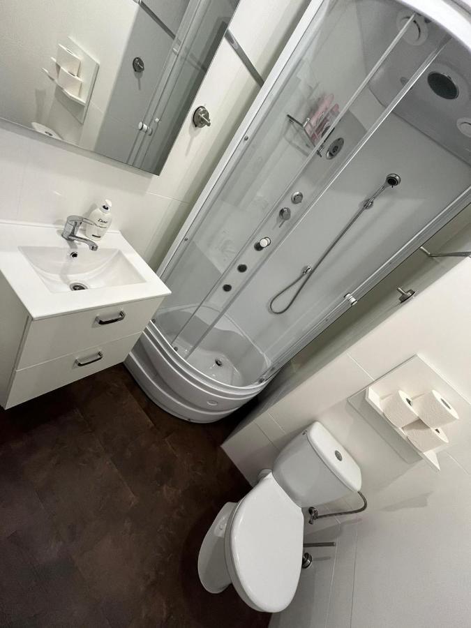 Apartment Charkovska Karlsbad Buitenkant foto