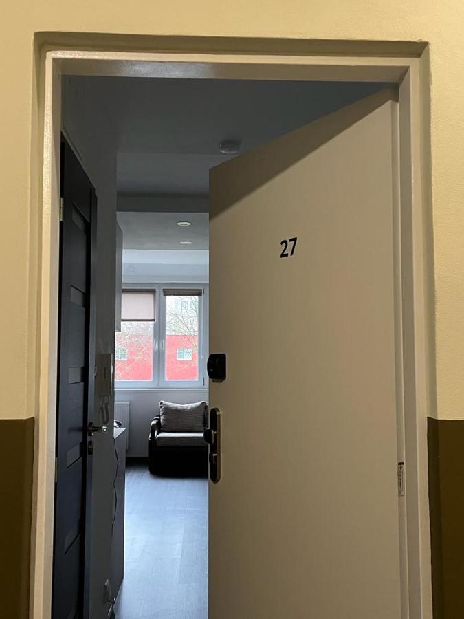 Apartment Charkovska Karlsbad Buitenkant foto