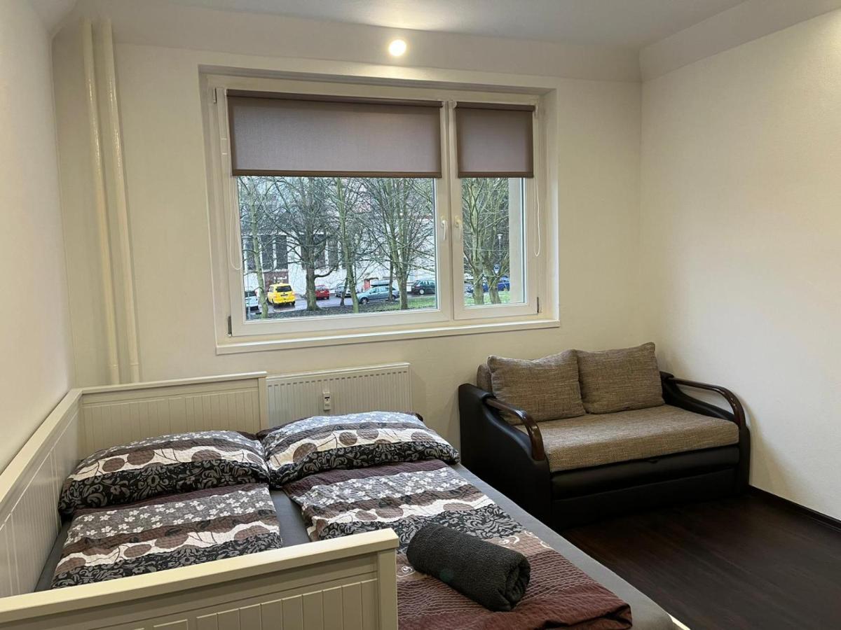 Apartment Charkovska Karlsbad Buitenkant foto